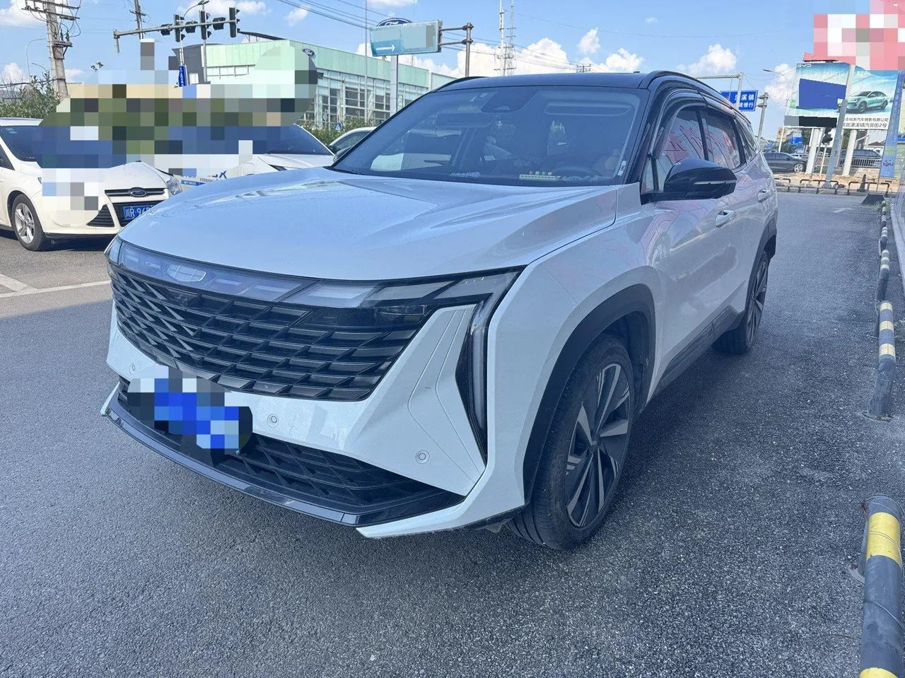 Open image lightbox: Geely 2023 Boyue L 1.5TD Honorable Automatic Transmission