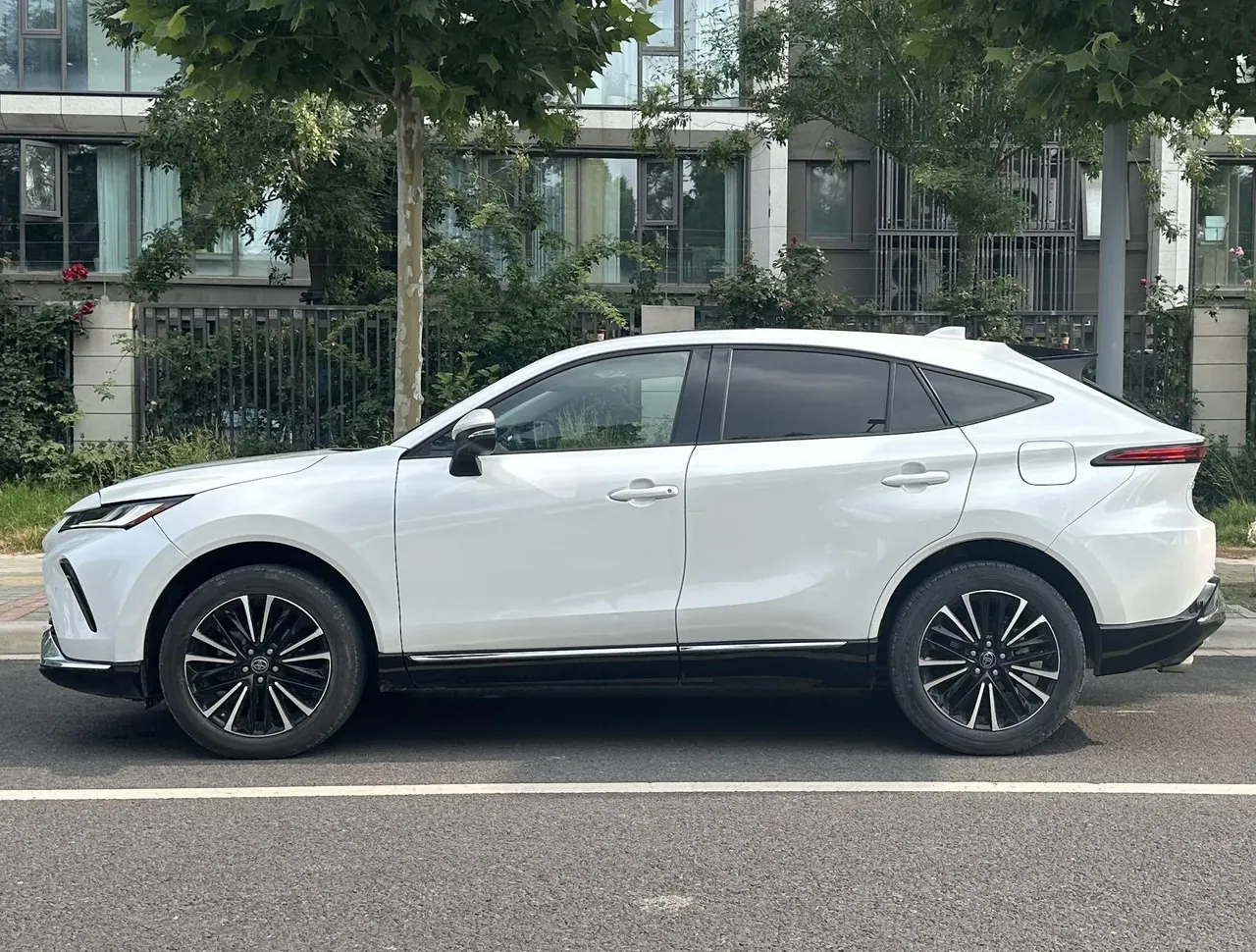 Toyota 2023 Weisa 2.0 Stepless Two-Drive Premium Edition Automatic Gear 2