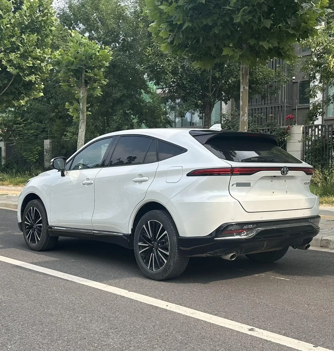 Toyota 2023 Weisa 2.0 Stepless Two-Drive Premium Edition Automatic Gear 3