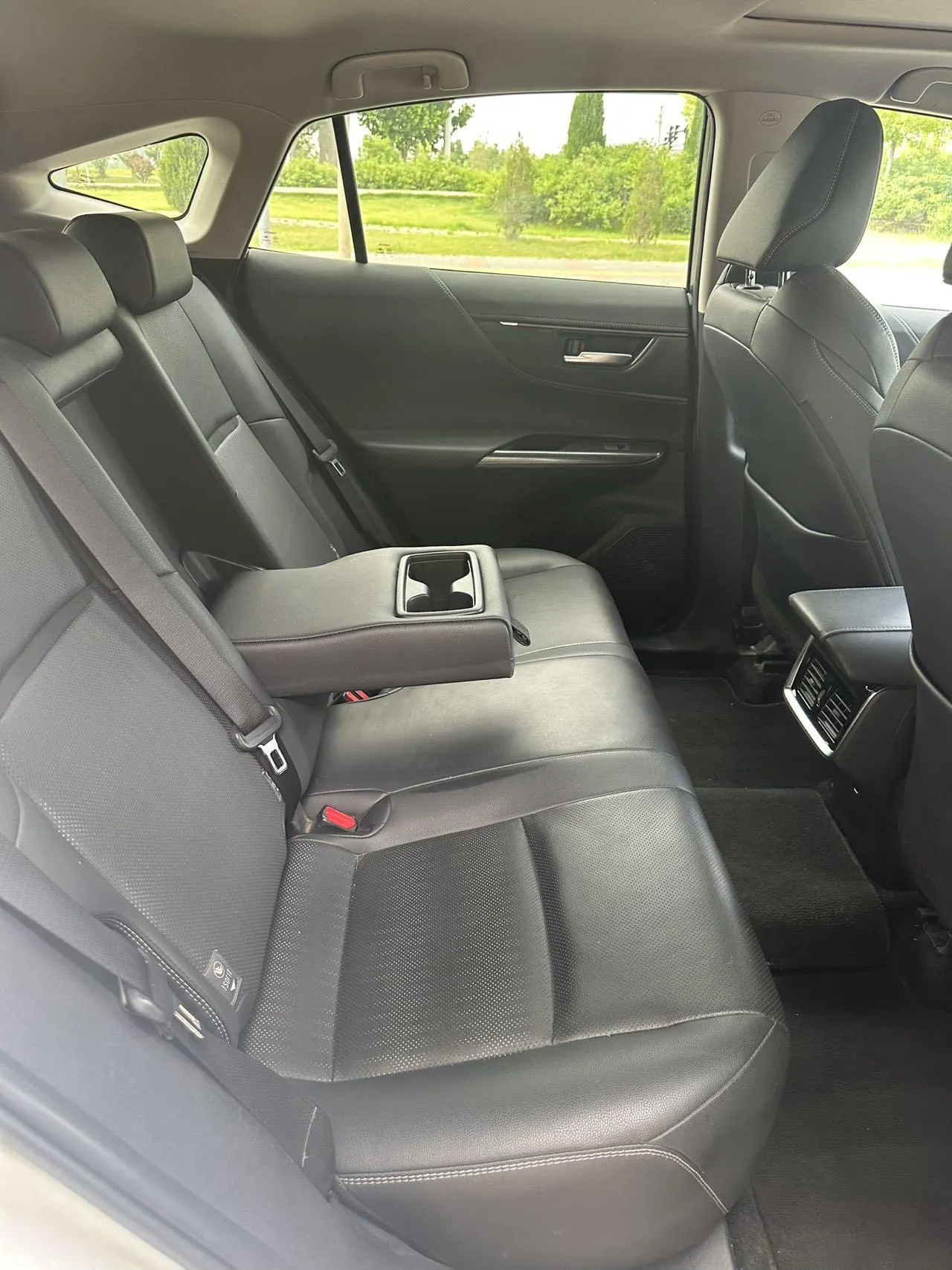 Toyota 2023 Weisa 2.0 Stepless Two-Drive Premium Edition Automatic Gear 5