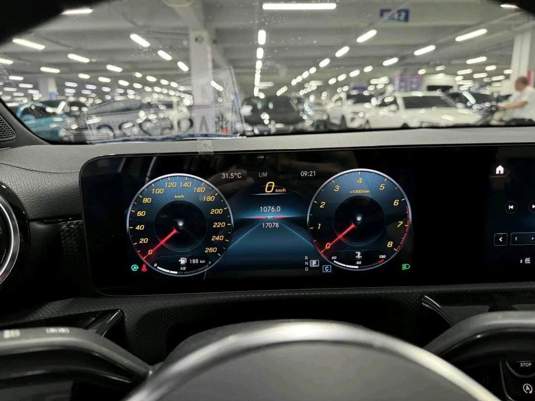 Mercedes Benz Class A 2021 A 200 L 1.3T Dynamic Automatic 9