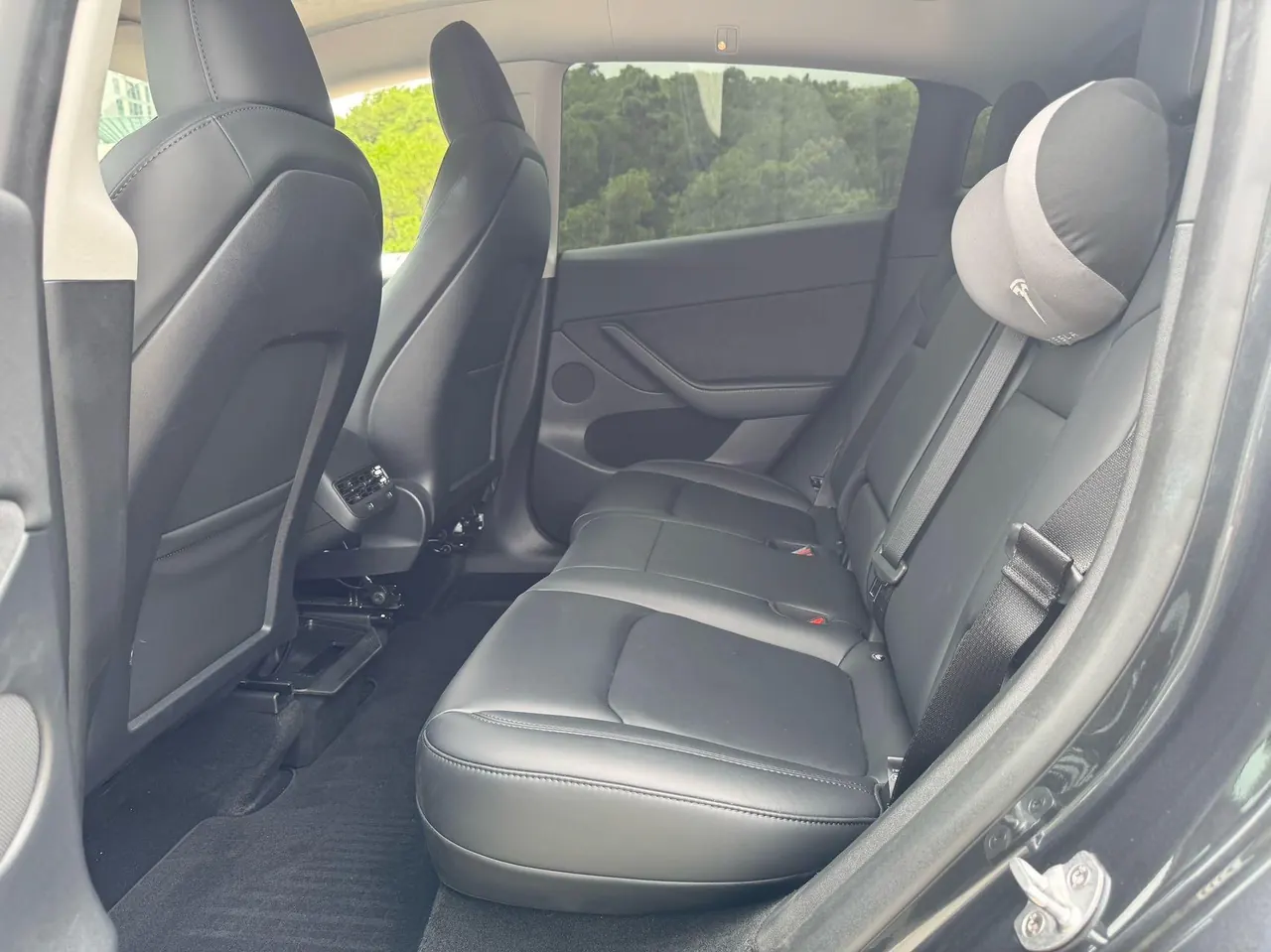 Tesla 2024 Model Y rear-wheel drive version automatic transmission 3