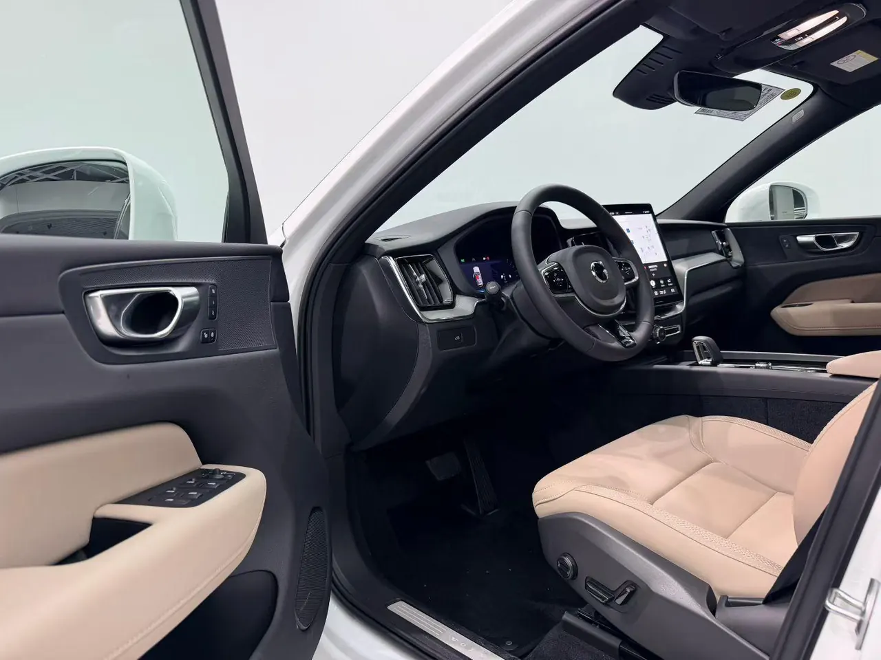 Volvo 2026 XC60 48V 2.0T B5 All-Wheel Drive Intelligent Luxury Edition Automatic Transmission 4