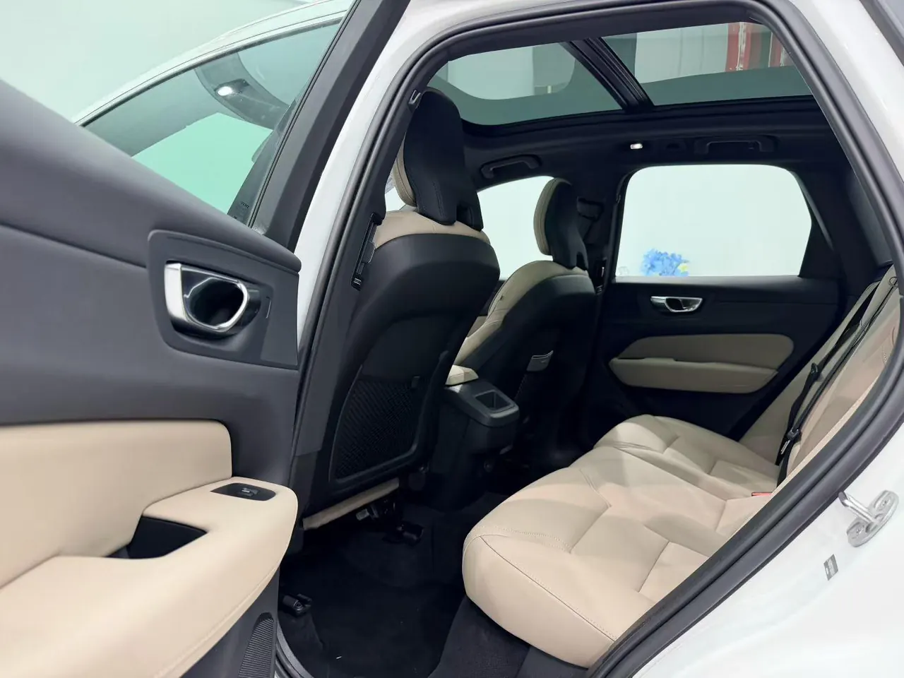 Volvo 2026 XC60 48V 2.0T B5 All-Wheel Drive Intelligent Luxury Edition Automatic Transmission 6