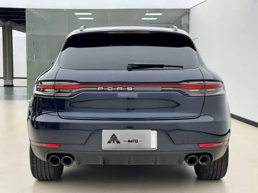 Porsche Macan (Imported) 2023 Macan 2.0T Automatic Gear 3
