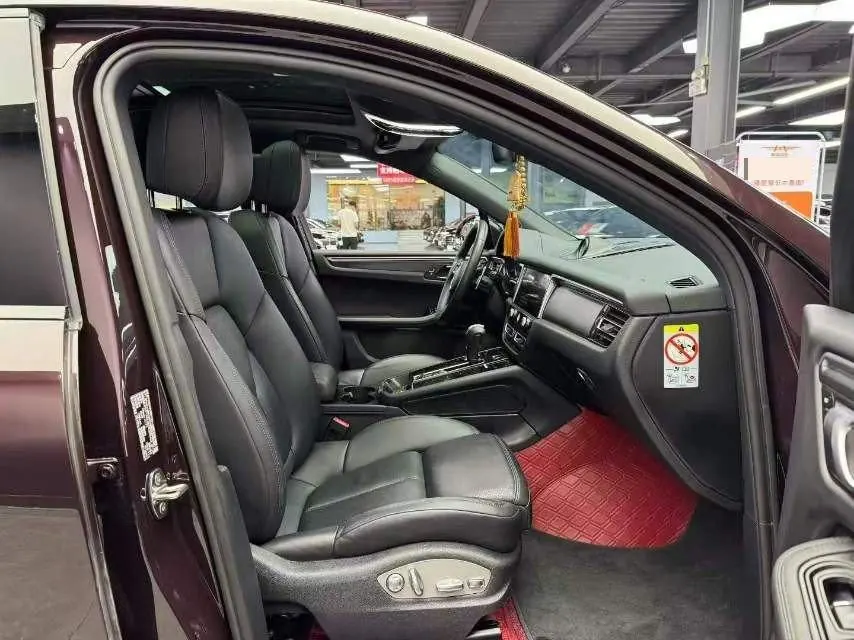 Porsche Macan (Imported) 2023 Macan 2.0T Automatic Gear 6