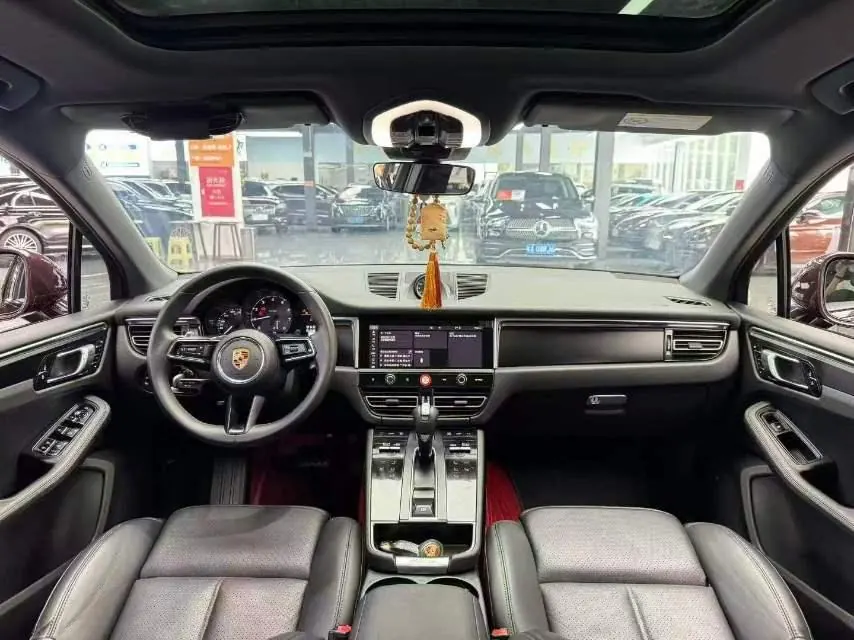 Porsche Macan (Imported) 2023 Macan 2.0T Automatic Gear 7