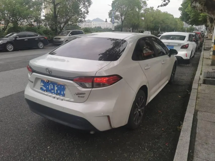 Toyota 2023 Lei Ling 1.2T Stepless 185T Deluxe Automatic Gear 3