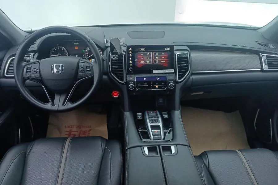 Honda 2020 UR-V 2.0T 370TURBO two-drive elegant version of automatic gear 6