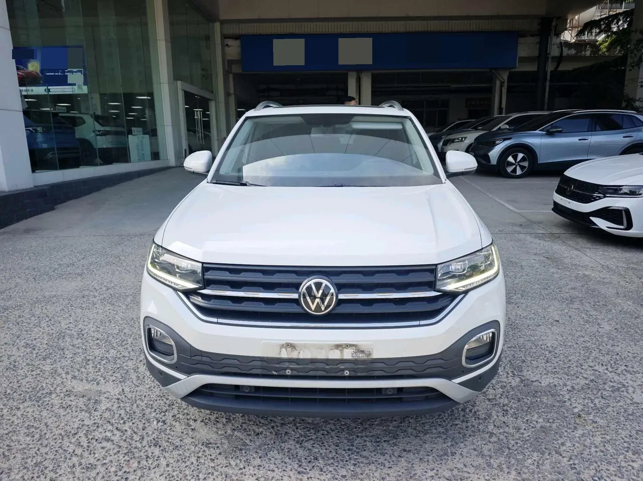 Open image lightbox: Volkswagen 2021 Shadow 1.5 30th Anniversary Edition Automatic Gear