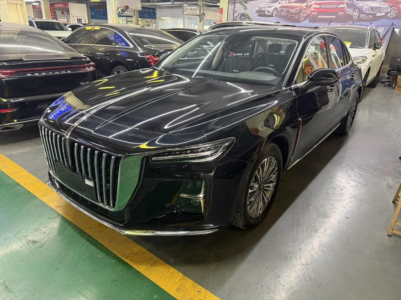 HongQi 2024 H5 1.5T Zhilian Flag Rhyme Edition Automatic Gear - View 1