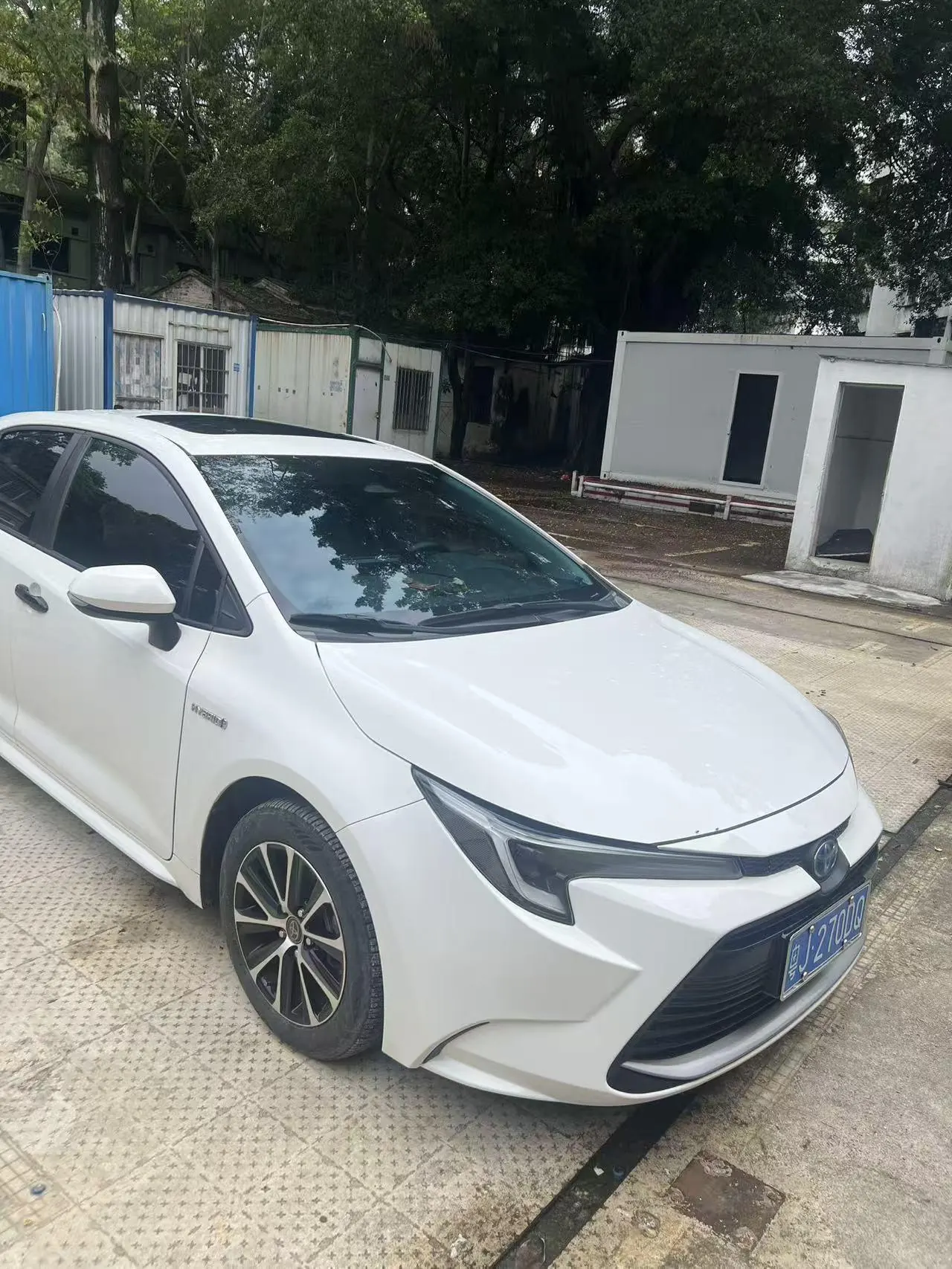 Toyota 2023 Lei Ling Shuangqing 1.8 Stepless Intelligent Electric Hybrid Deluxe Edition Automatic Gear 2