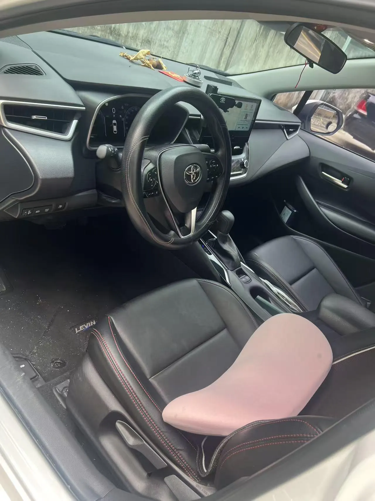 Toyota 2023 Lei Ling Shuangqing 1.8 Stepless Intelligent Electric Hybrid Deluxe Edition Automatic Gear 5