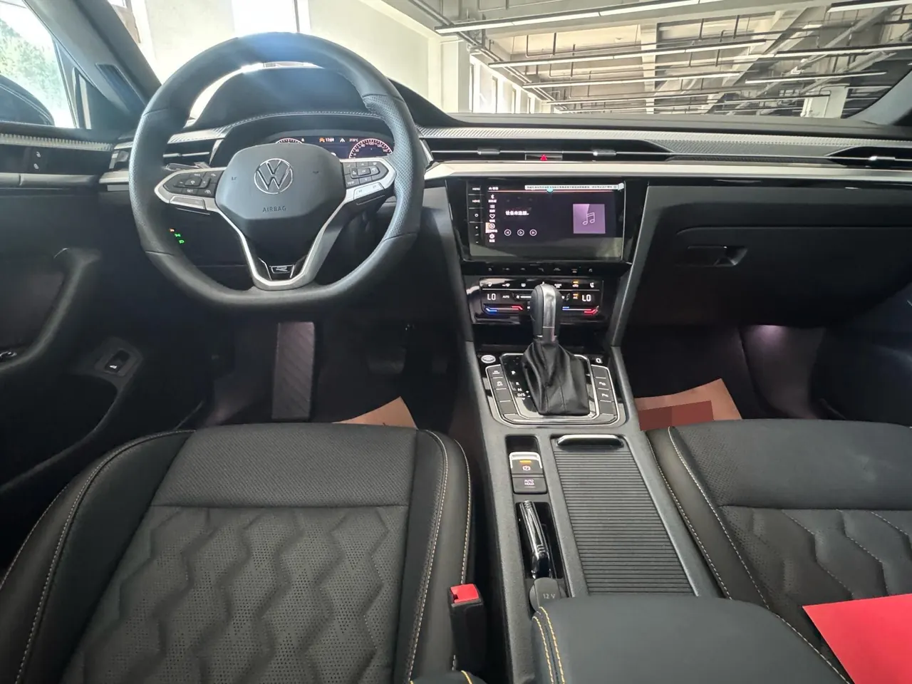 Volkswagen 2026 CC 2.0TSI 380TSI eye-catching 30 million selected automatic gear 13
