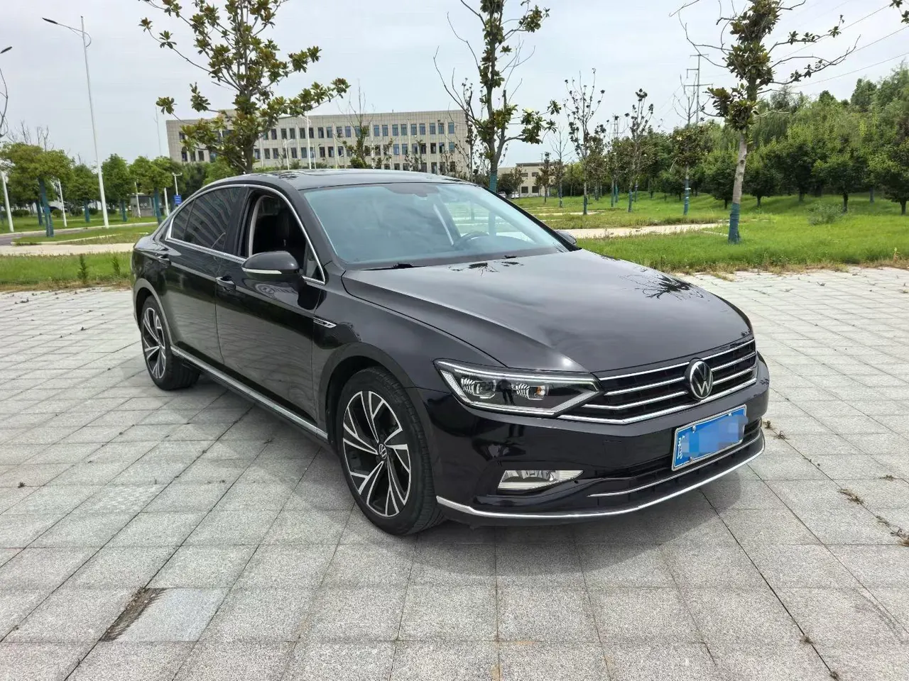 Volkswagen 2020 Magotan 2.0TSI 330TSI luxury automatic transmission 3
