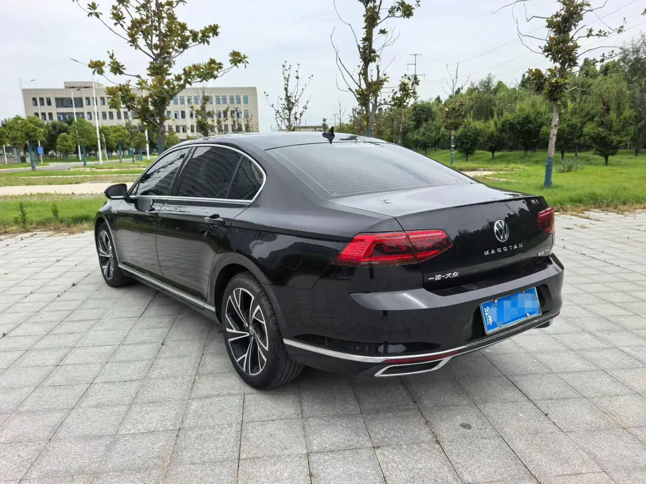 Volkswagen 2020 Magotan 2.0TSI 330TSI luxury automatic transmission 7