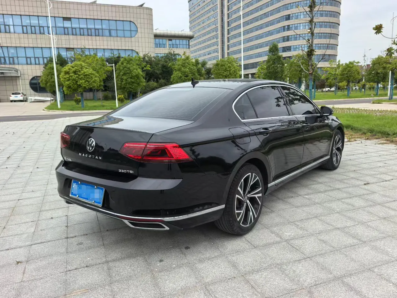 Volkswagen 2020 Magotan 2.0TSI 330TSI luxury automatic transmission 9