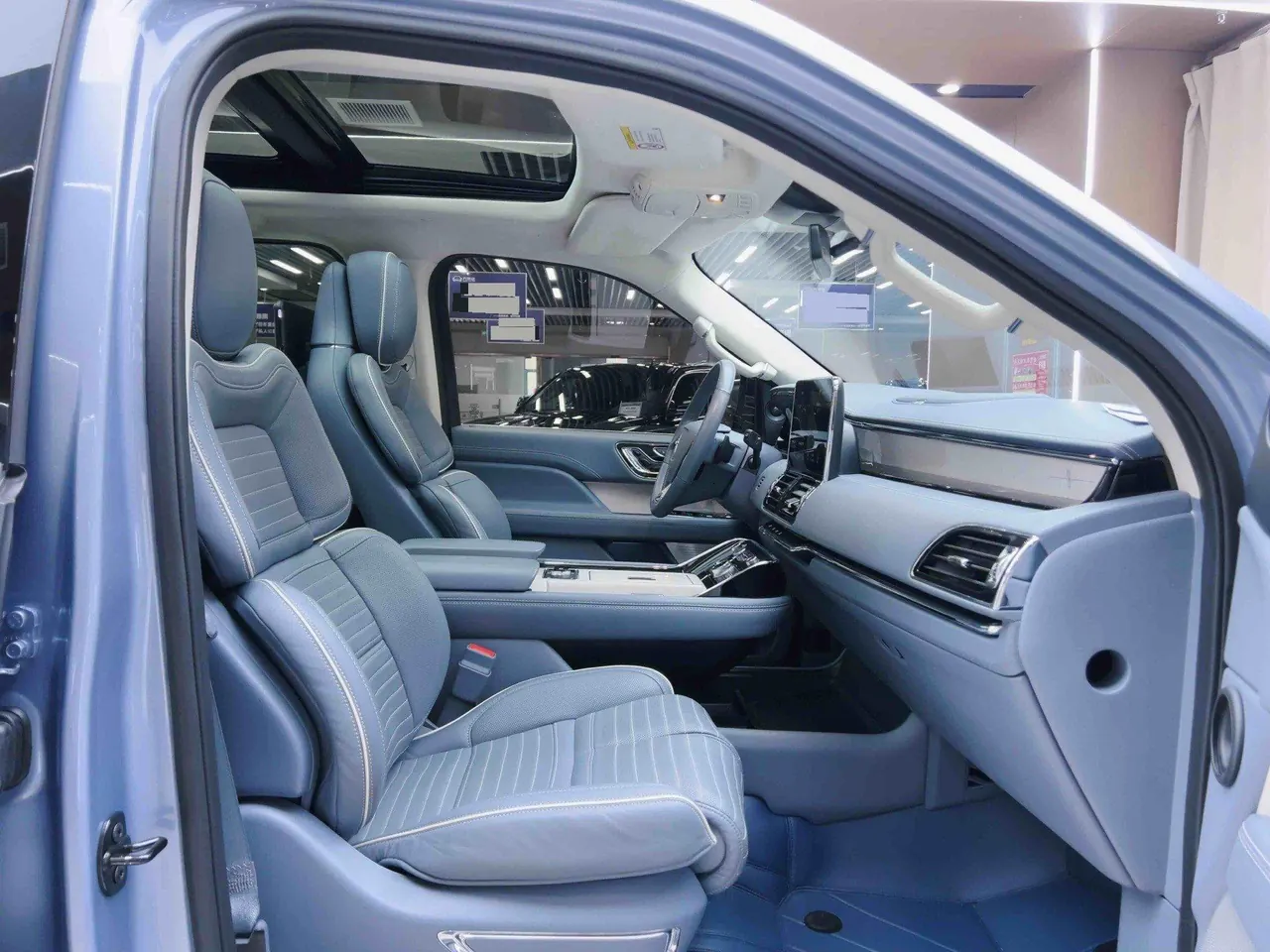 Lincoln Navigator (Imported) 2020 Navigator 3.5T Presidential Series Automatic Gear 2