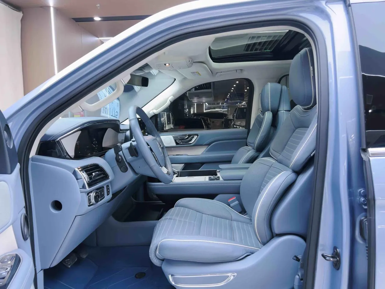 Lincoln Navigator (Imported) 2020 Navigator 3.5T Presidential Series Automatic Gear 5