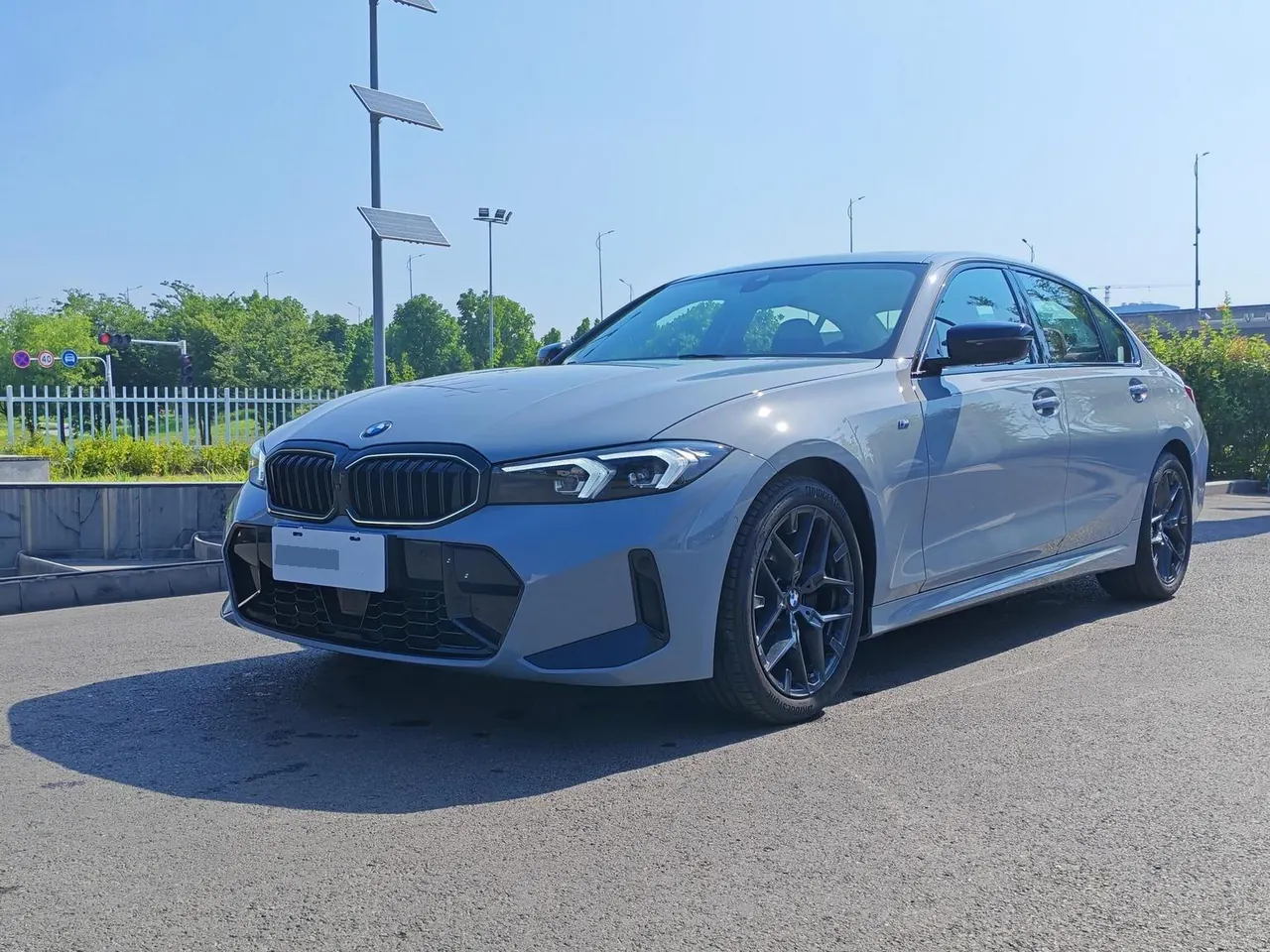 BMW 3 Series 2026 330Li 2.0T M Sports Obsidian Night Suit Automatic Gear - View 1
