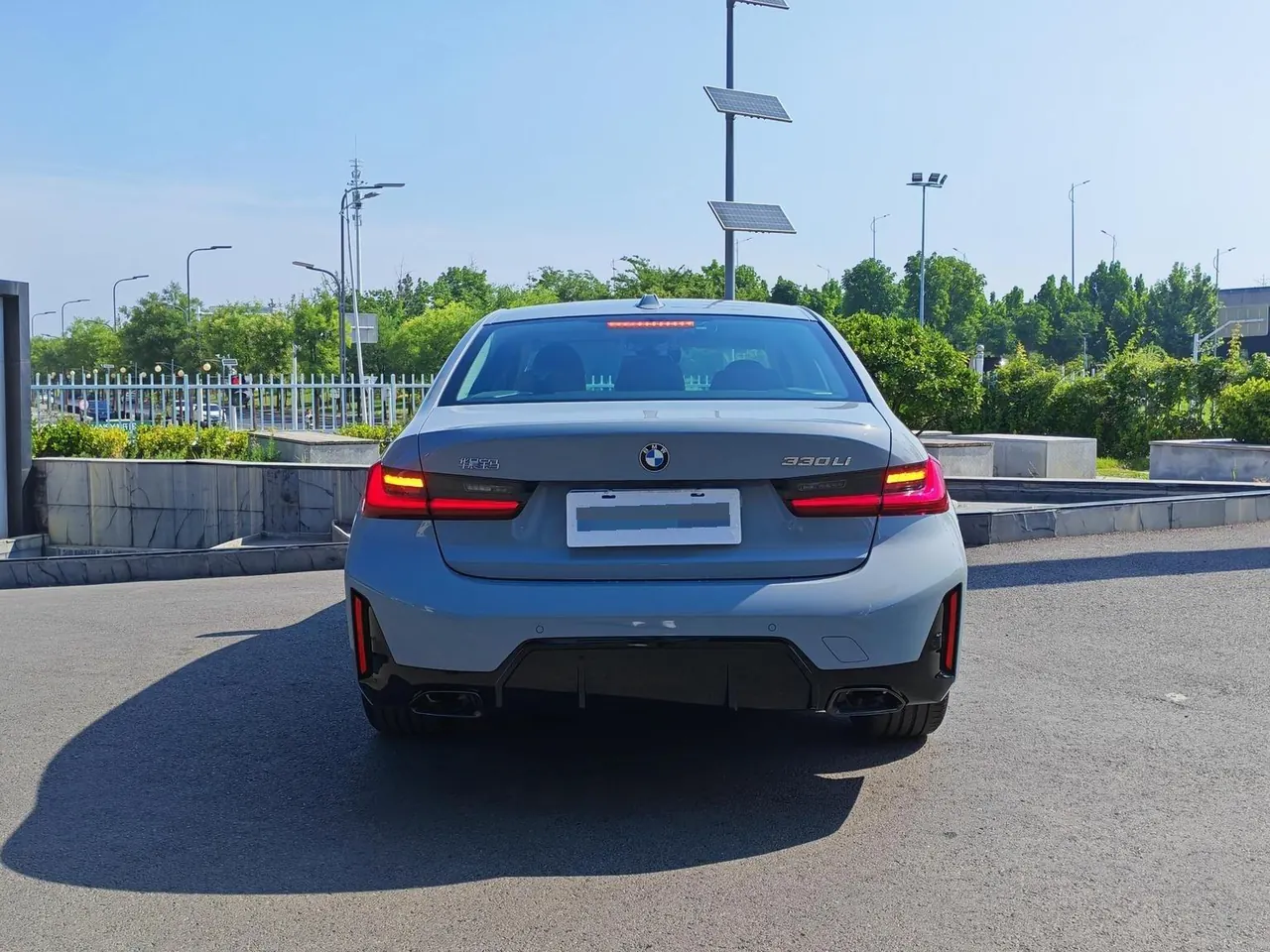 BMW 3 Series 2026 330Li 2.0T M Sports Obsidian Night Suit Automatic Gear 5