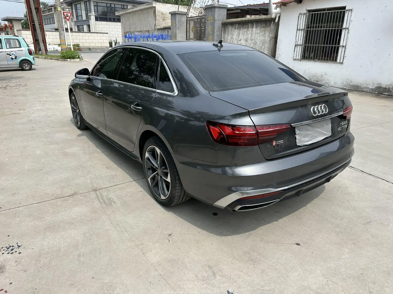 Audi 2020 A4L 2.0TFSI 40TFSI Fashion Dynamic Automatic - View 1