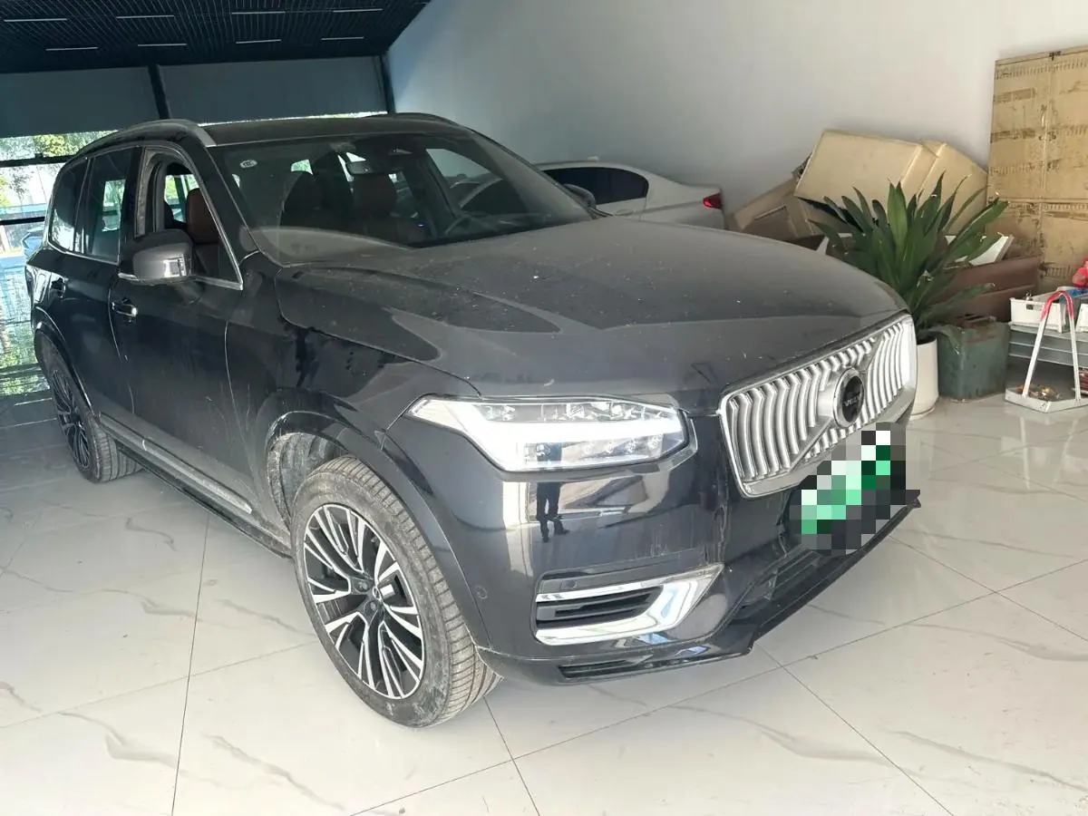 Volvo XC90 (Imported) 2023 XC90 RECHARGE 2.0T T8 Zhizun Deluxe Edition 7-seat Automatic Gear 3