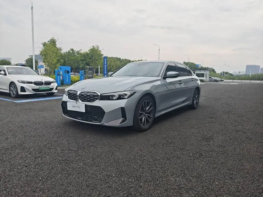 BMW 3 Series 2026 325Li 2.0T M Sports Suit Automatic Gear - View 1