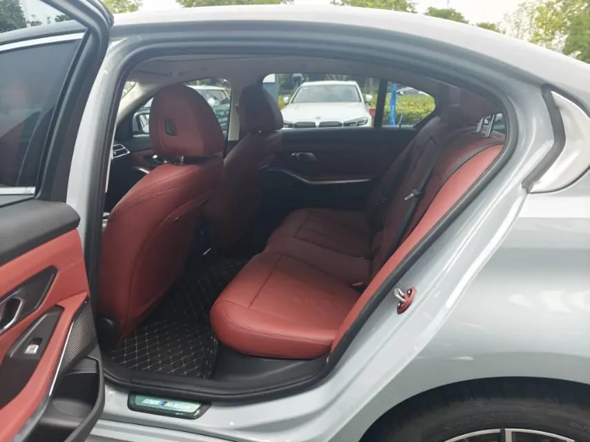 BMW 3 Series 2026 325Li 2.0T M Sports Suit Automatic Gear 5