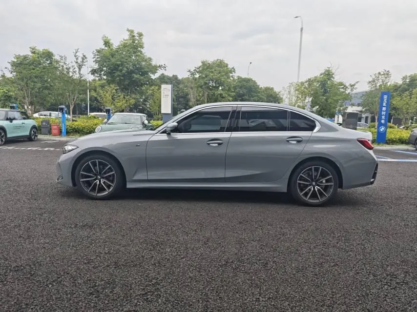 BMW 3 Series 2026 325Li 2.0T M Sports Suit Automatic Gear 6