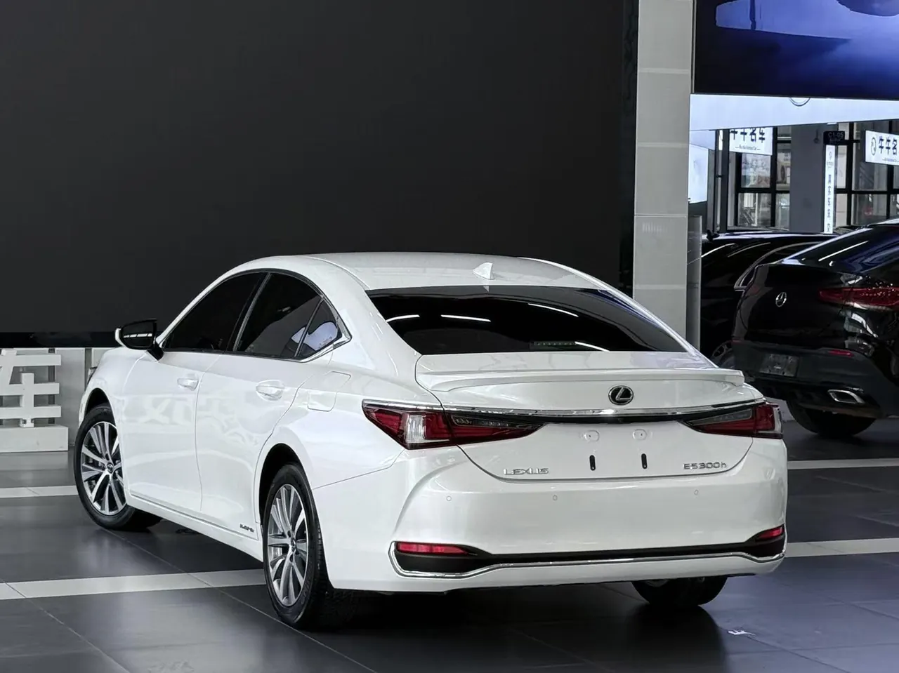 Lexus ES (Imported) 2020 ES300h 2.5 Stepless Excellence Edition Automatic Gear 3