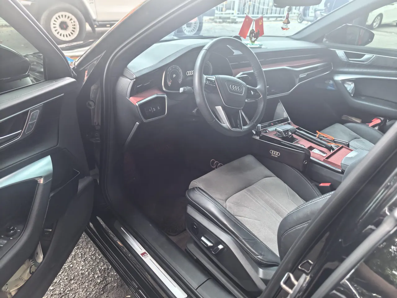 Audi 2024 A6L 2.0TFSI 40TFSI Deluxe Dynamic Automatic 5