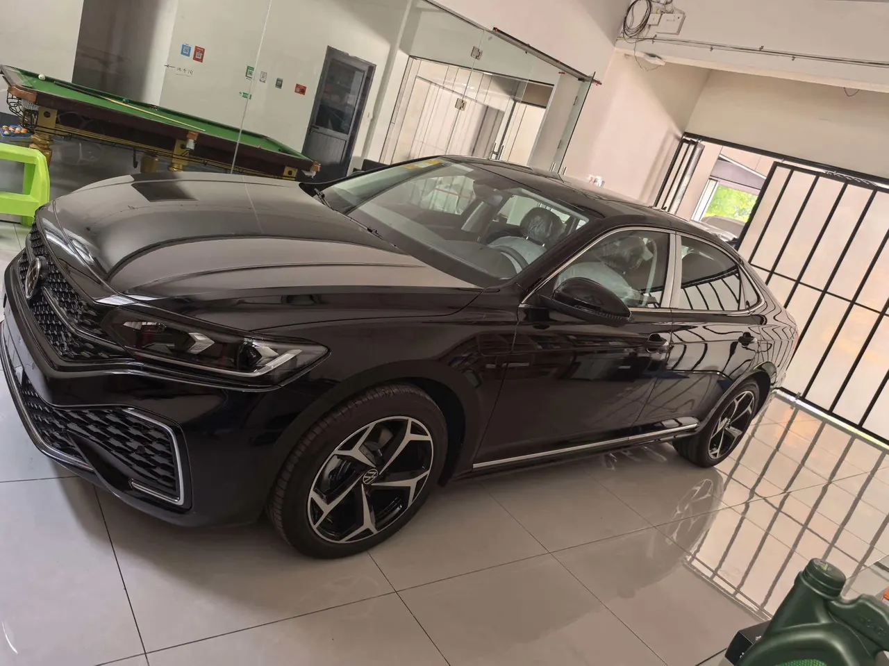 Open image lightbox: Volkswagen 2026 Passat 2.0TSI 330TSI outstanding star elite edition automatic gear
