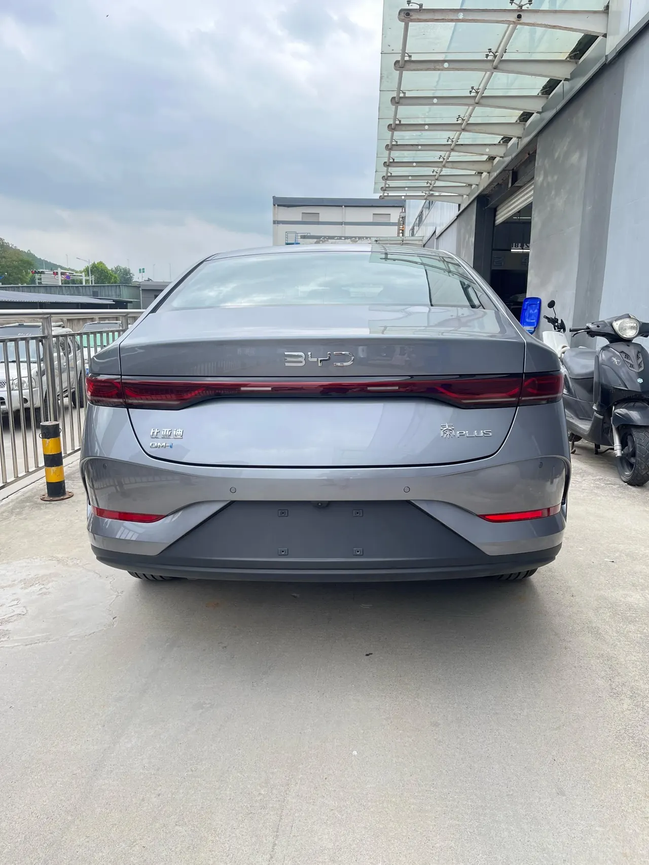 BYD 2026 Qin PLUS DM-i 1.5 CVT 128km Entry-Level Automatic 8