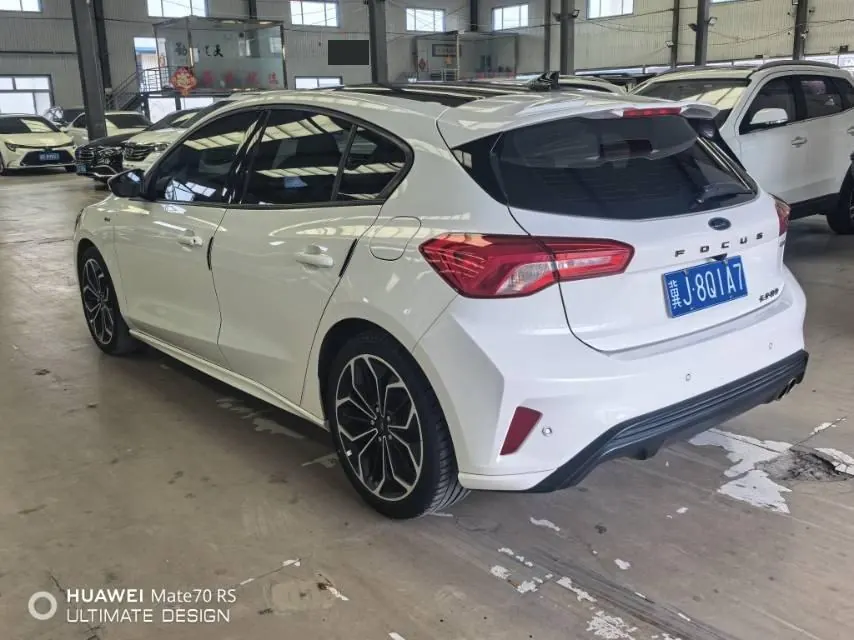 Ford 2020 Fox-hatchback 1.5T EcoBoost 180 ST Line Automatic 3
