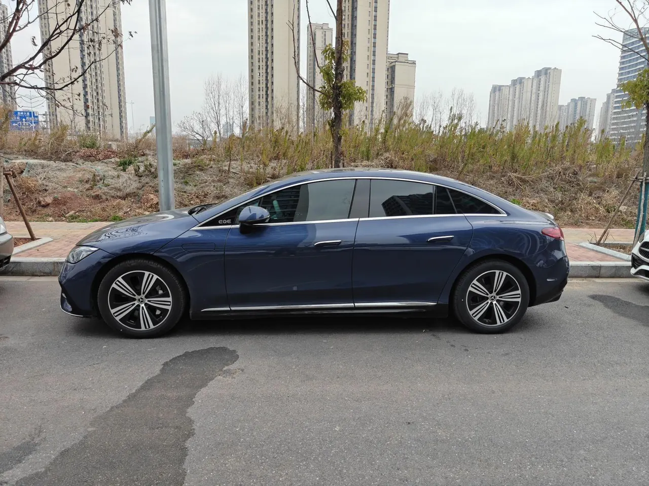 Mercedes Benz 2022 EQE 350 EQE 350 Deluxe Edition Automatic 5