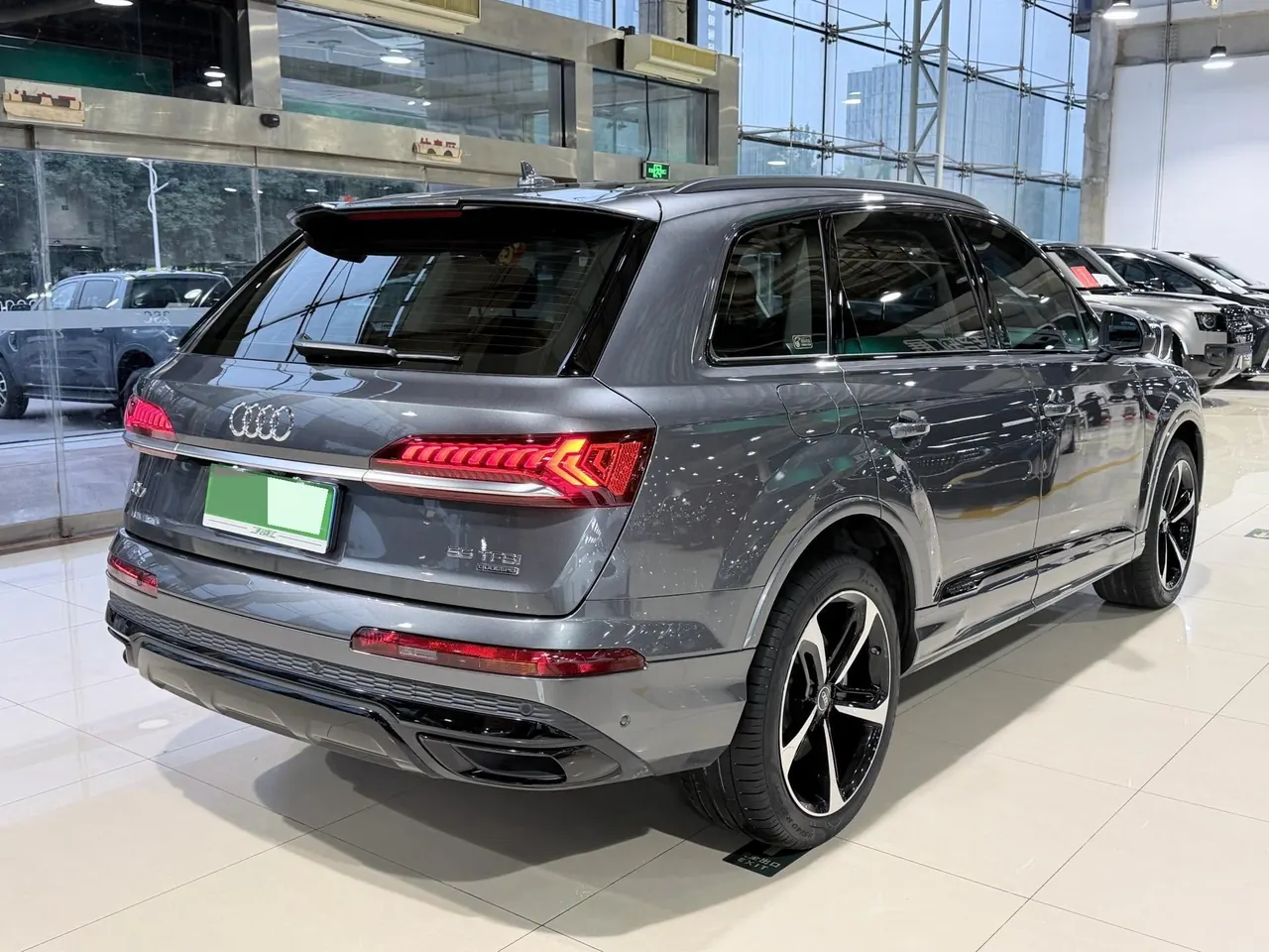 Audi Q7 (Imported) 2020 Q7 48V 3.0TFSI 55TFSI Quattro Black Samurai Exclusive Edition Automatic Gear 14