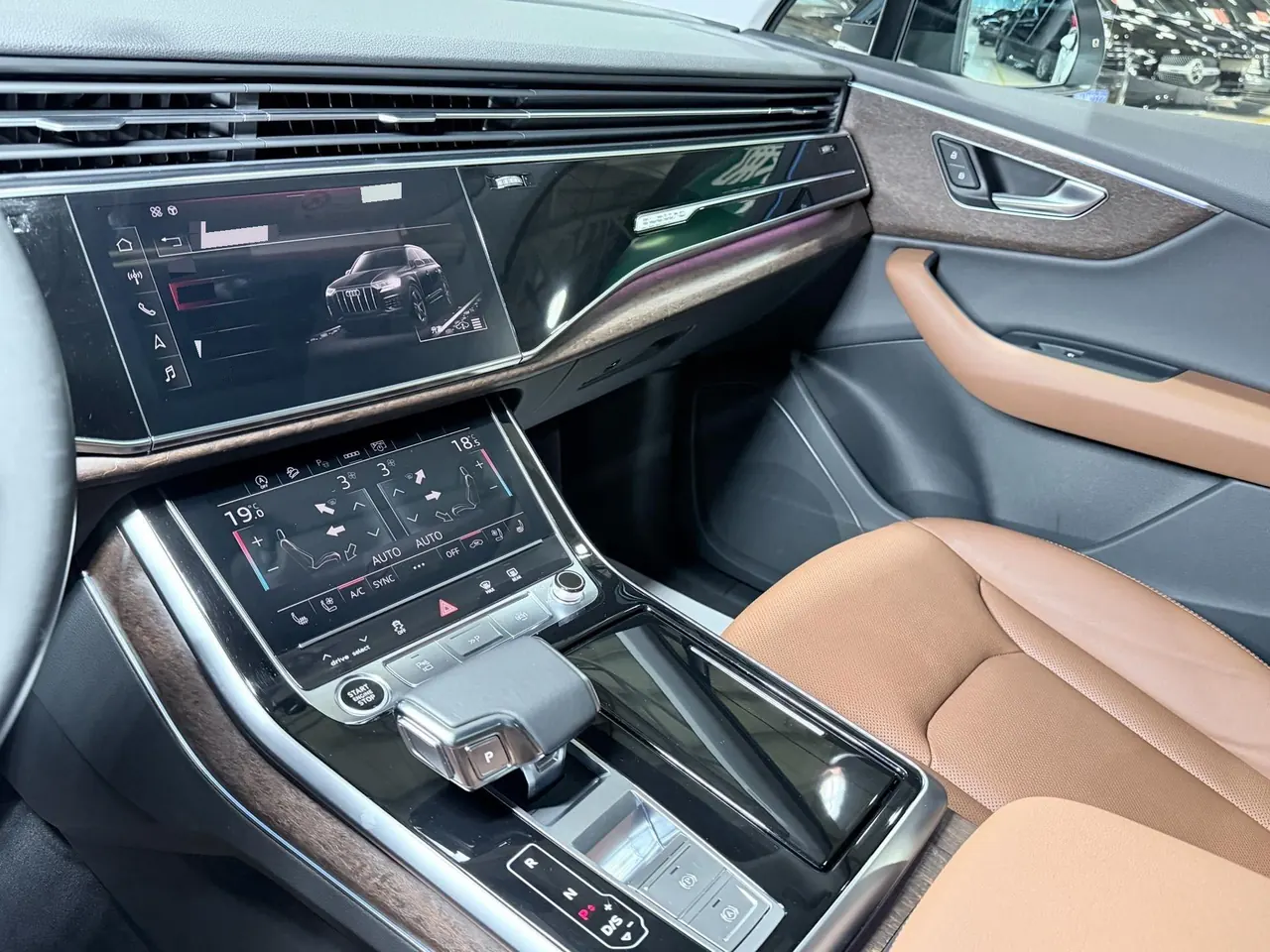 Audi Q7 (Imported) 2020 Q7 48V 3.0TFSI 55TFSI Quattro Black Samurai Exclusive Edition Automatic Gear 6