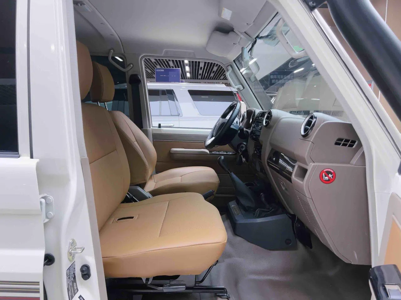 Toyota Land Cruiser (Imported) 2020 Land Cruiser 4.0 STD Middle East Manual 6