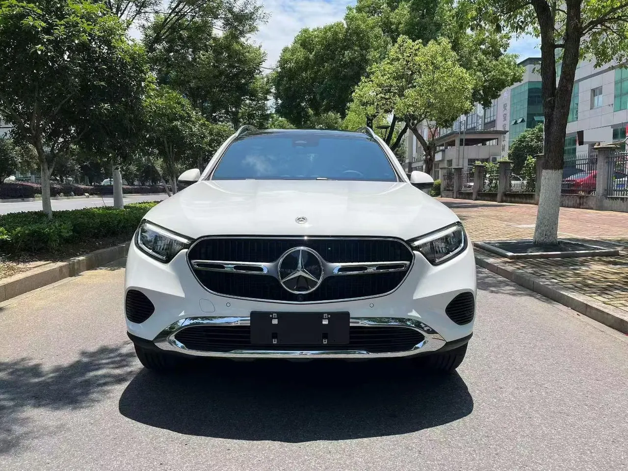 Mercedes Benz 2026 GLC 260 L 4MATIC 48V 2.0T Classic 5-seat Automatic Gear 2