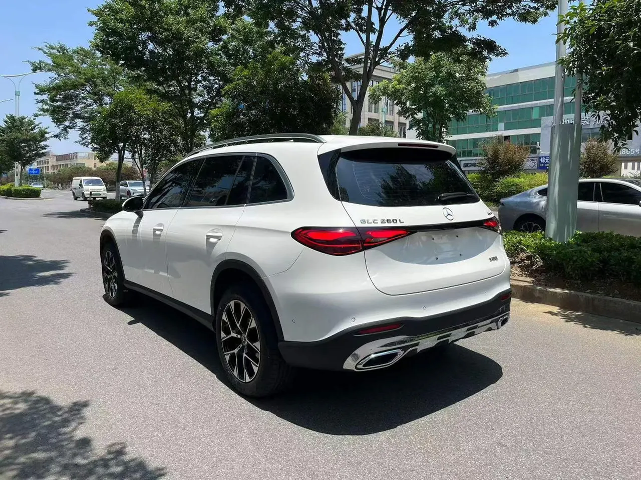 Mercedes Benz 2026 GLC 260 L 4MATIC 48V 2.0T Classic 5-seat Automatic Gear 6