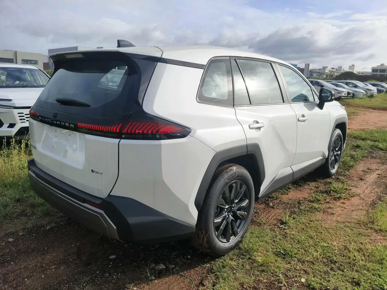 Toyota 2026 Weilanda Dual Engine 2.0 Stepless Intelligent Electric Hybrid AIR Automatic Transmission 3