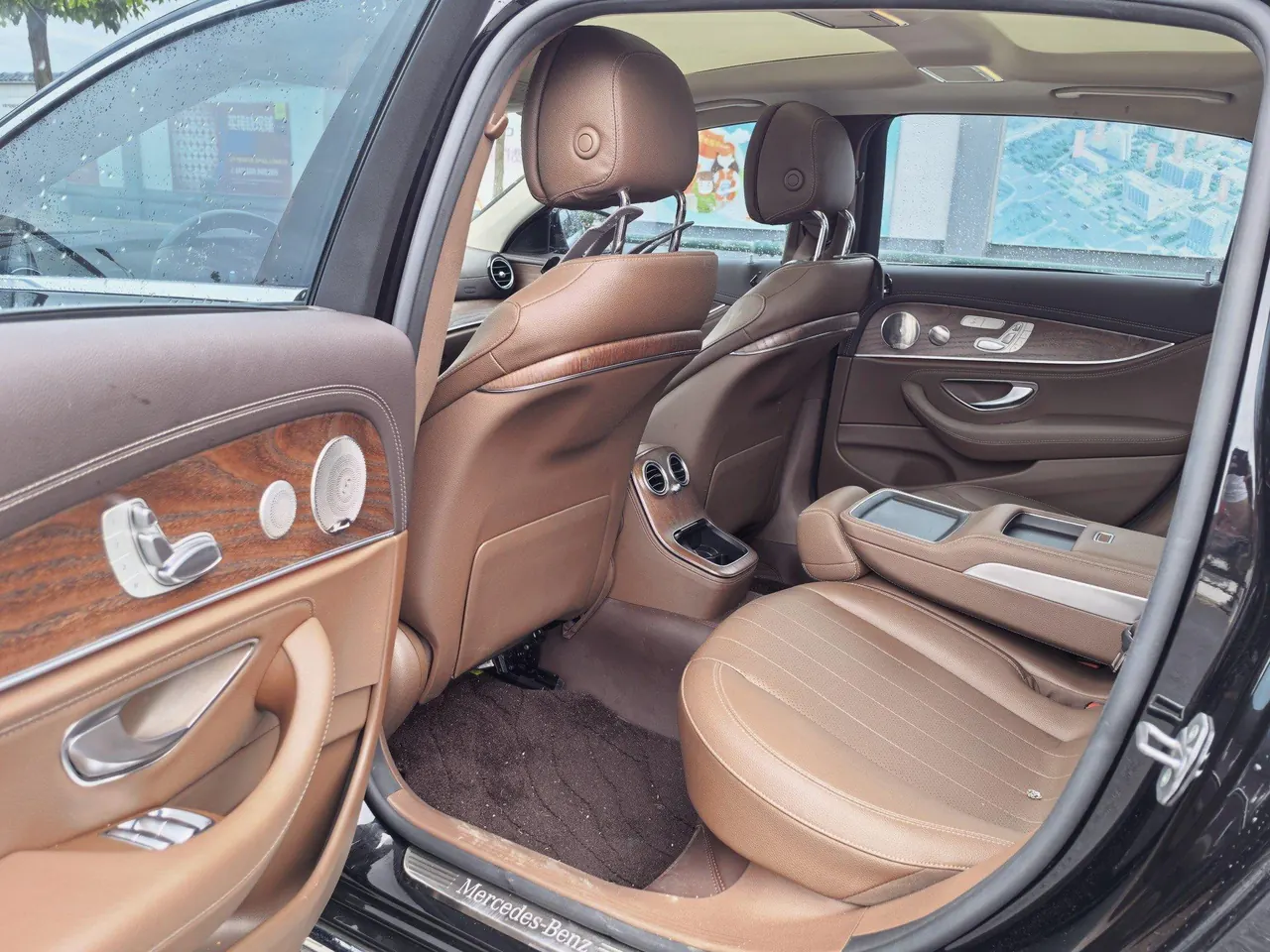 Mercedes Benz E Class 2023 E 300 L 2.0T Sports Luxury Automatic Gear 4