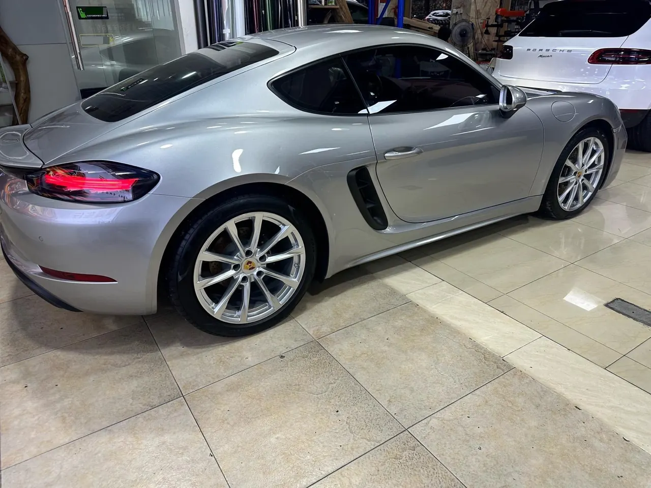 Porsche 718 (Imported) 2022 718 Carman 2.0T Automatic 9