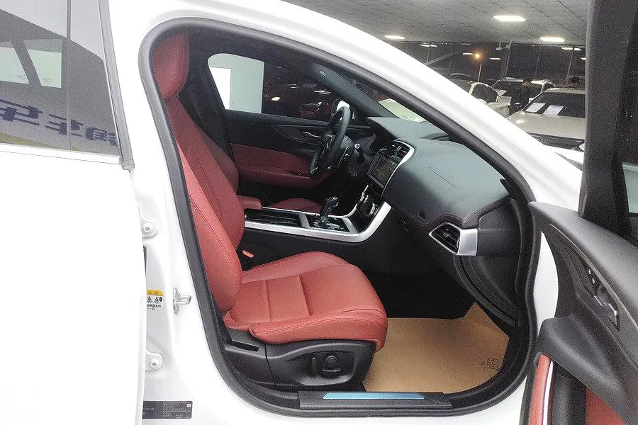 Jaguar 2022 XEL 2.0T 250PS R-DYNAMIC S Enterprising Sports Edition Automatic Gear 6