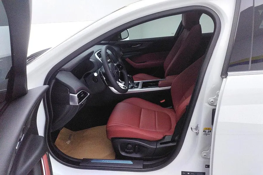 Jaguar 2022 XEL 2.0T 250PS R-DYNAMIC S Enterprising Sports Edition Automatic Gear 8