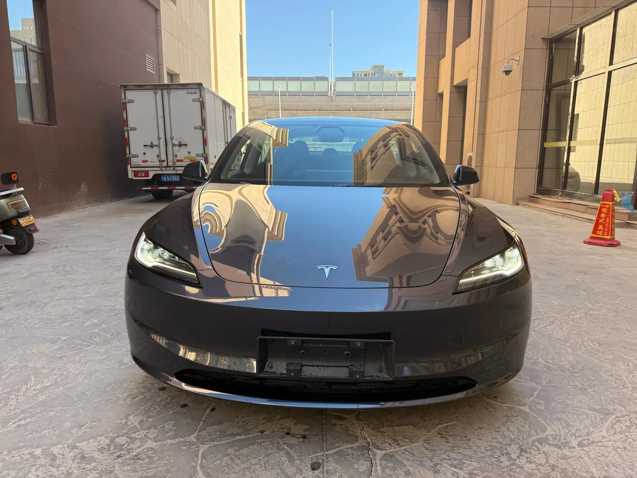 Tesla 2025 Model 3 Rear-Wheel-Drive Edition (facelift) Automatic Transmission 2