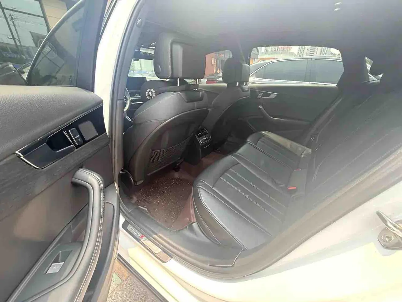 Audi 2024 A4L 2.0TFSI 40TFSI Deluxe Dynamic Automatic 6