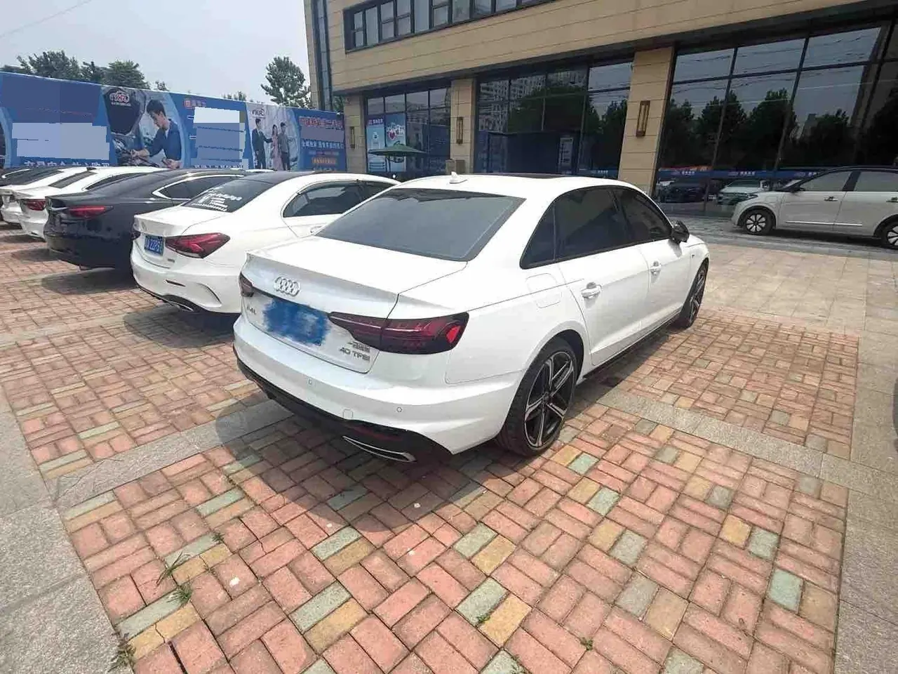 Audi 2024 A4L 2.0TFSI 40TFSI Deluxe Dynamic Automatic 7