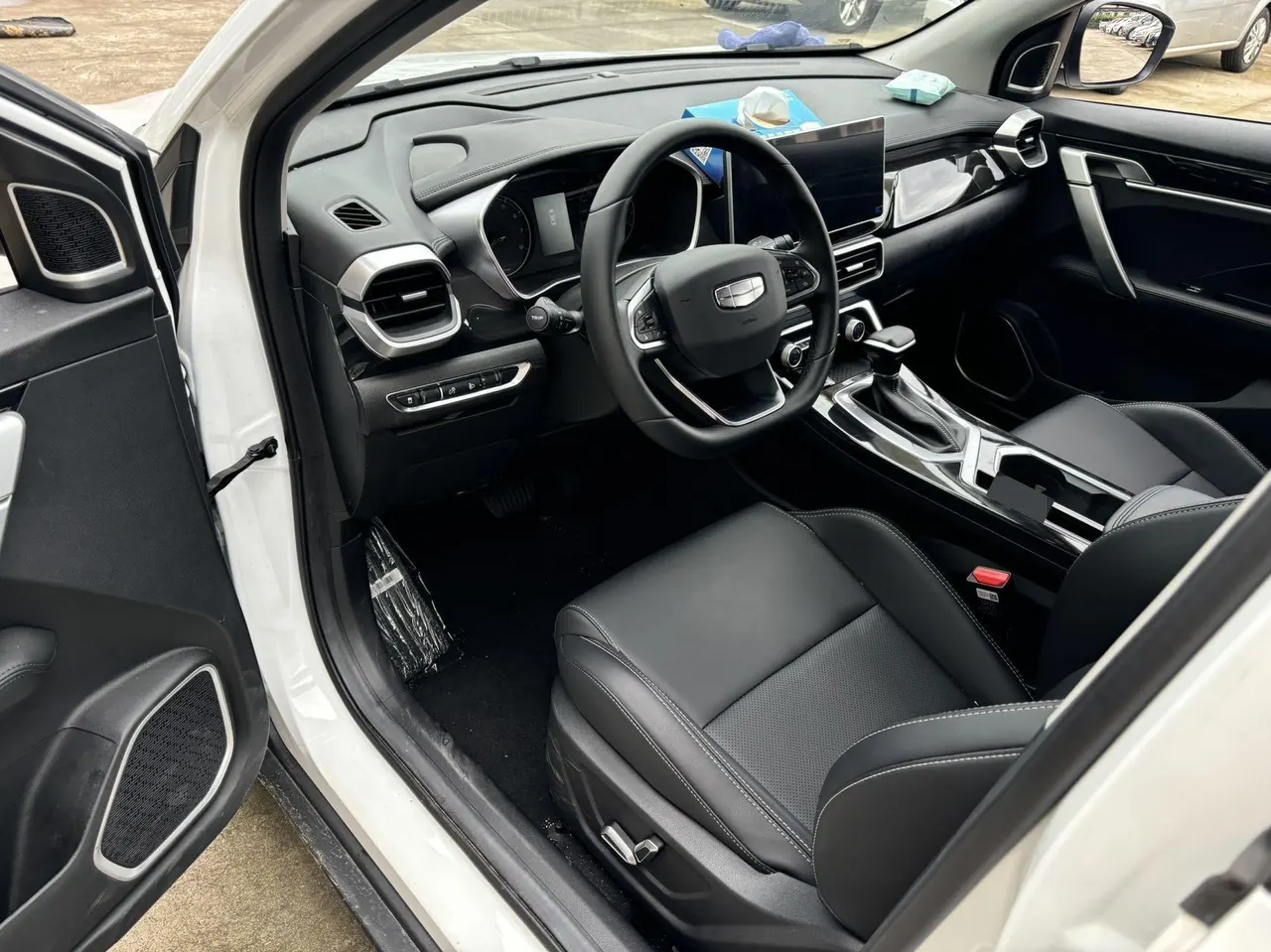 Geely 2025 Binyue 1.5 Stepless Super MAX Automatic Gear 3
